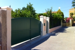 Entrée portail, maçonnerie de piliers, enduits extérieurs, création d'un portillon